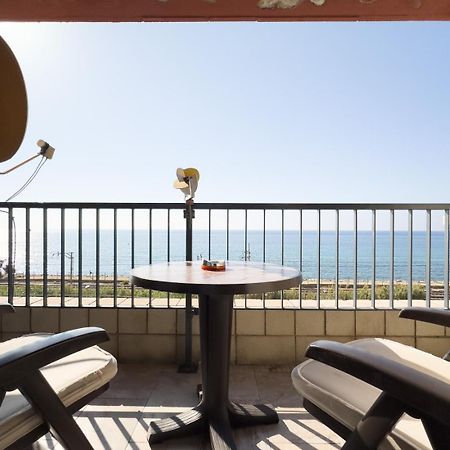 Impresionante Apartamento Delante Del Mar Vilassar De Mar Bagian luar foto
