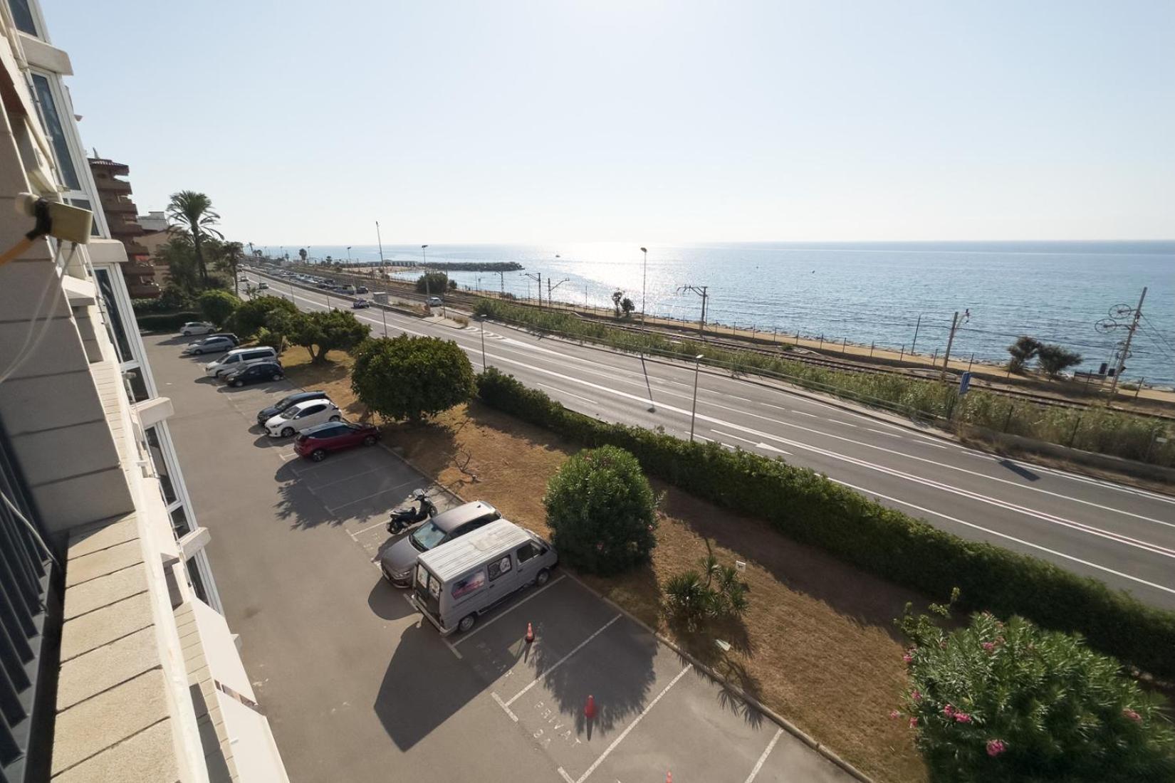 Impresionante Apartamento Delante Del Mar Vilassar De Mar Bagian luar foto